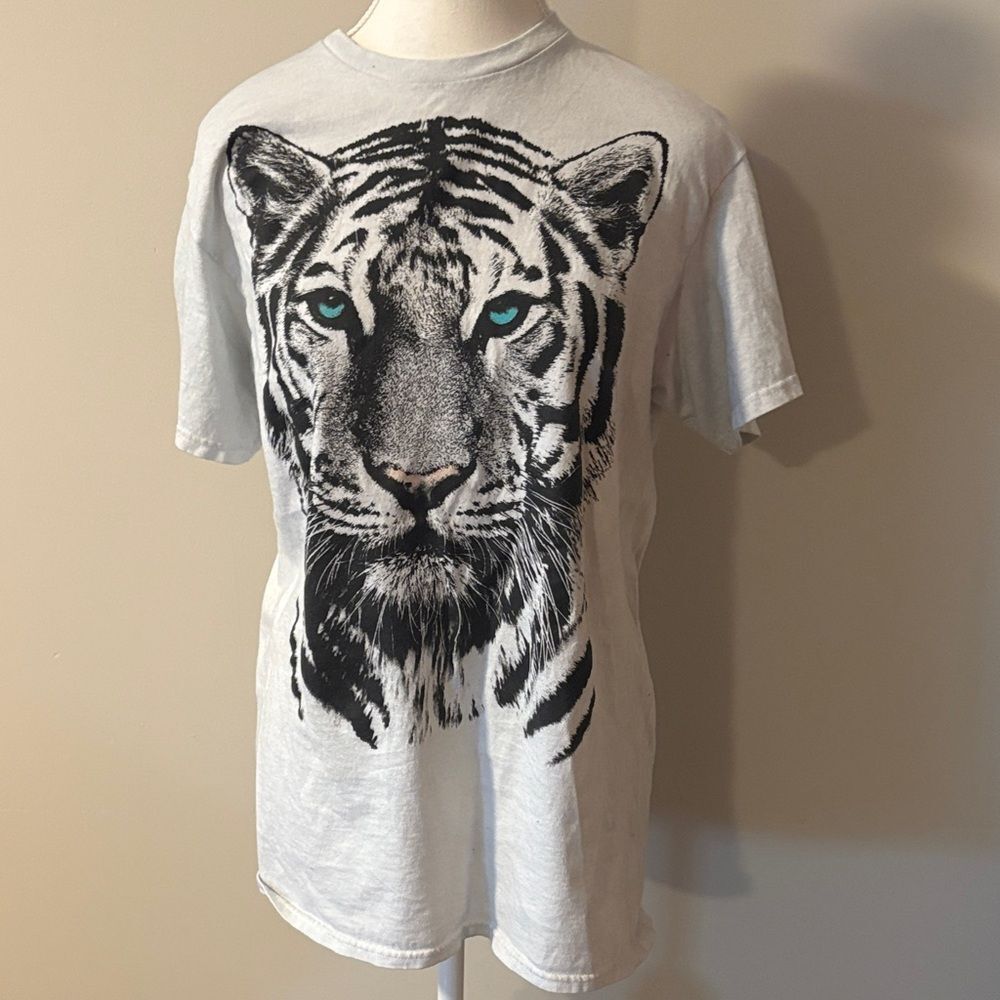 DOM White Tiger Graphic T-Shirt